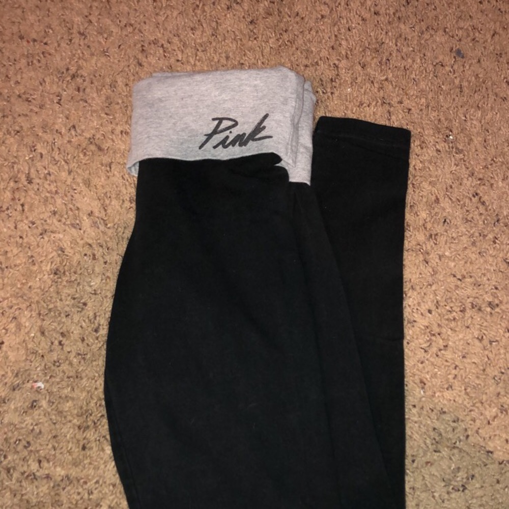❗️SOLD❗️VS Pink Leggings